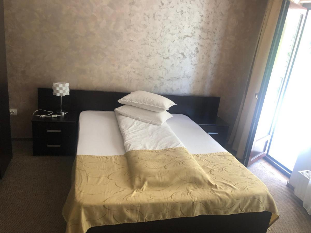 Pensiunea Popasul Ursilor Chiscau Extérieur photo